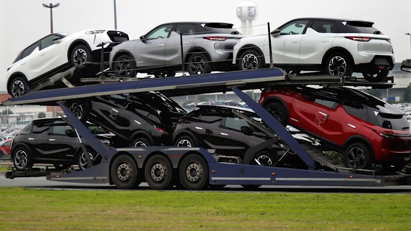 New-car sales in Europe record a plunge of 52% in March 2020