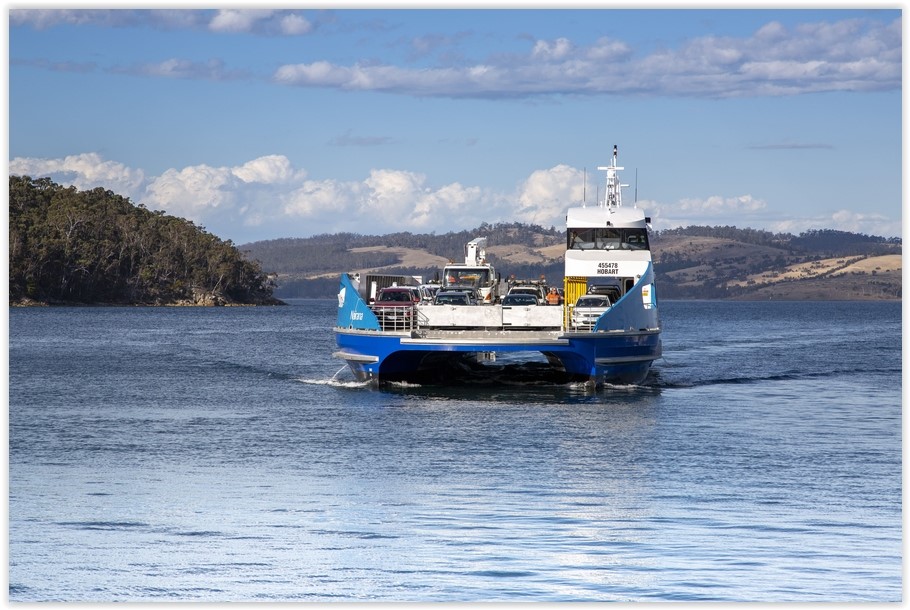 Richardson Devine Marine hand over a unique, all-aluminium ferry “Nairana” to Sealink Tasmania