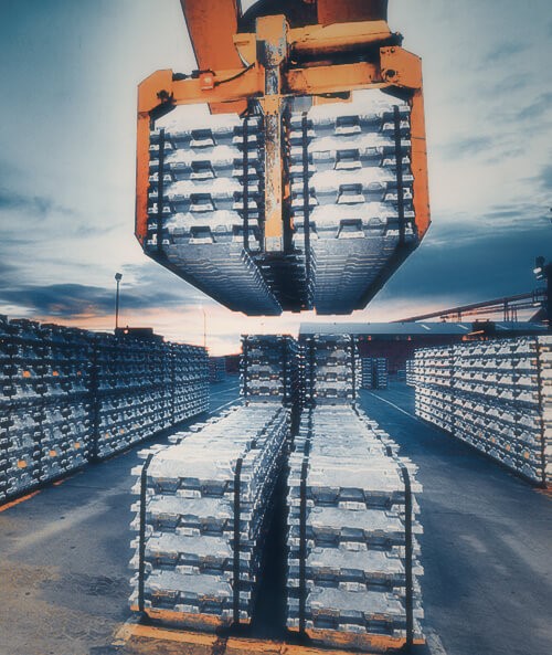 Alcoa expects double-digit growth in sales on improved demand for aluminium across all end-use sectors