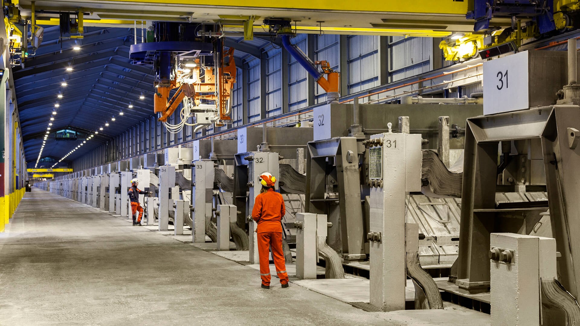 Century Aluminium extends power supply contract by 3 years to 182 MW for its Iceland smelter