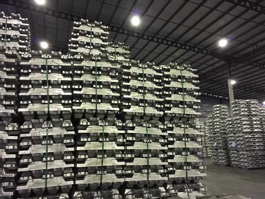 Hindalco Industries sharply cuts its aluminium ingot price by INR40500/t as LME price plummets by US$484/t