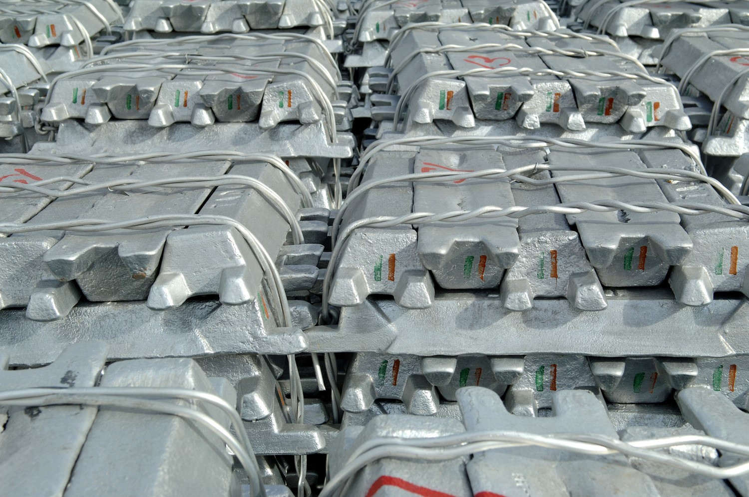A00 aluminium ingot price in China grows to RMB18,490/t; Alumina price falls by RMB2/t