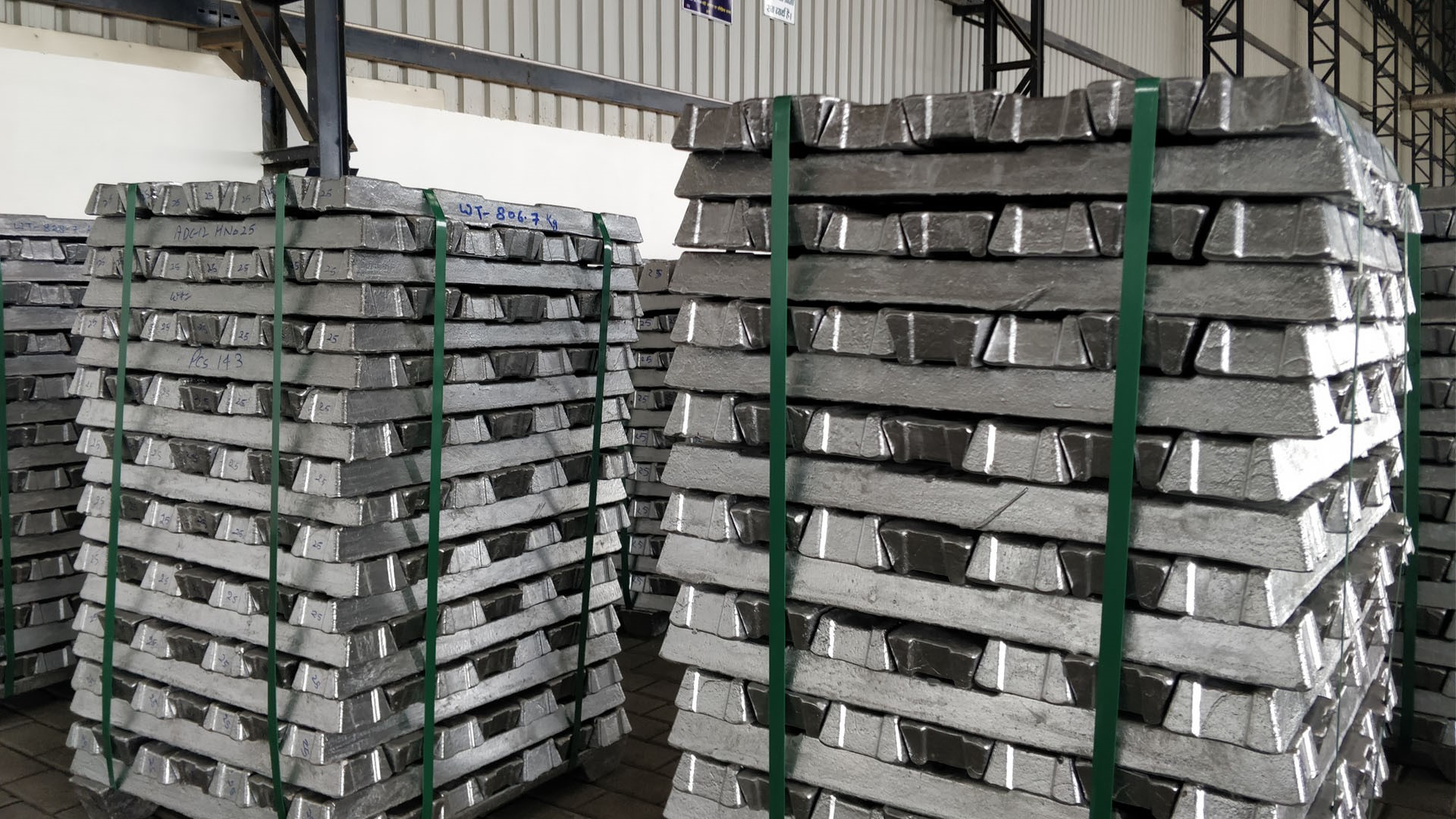 A00 aluminium ingot price in China grows to RMB18,610/t; Alumina price inches down by RMB1/t