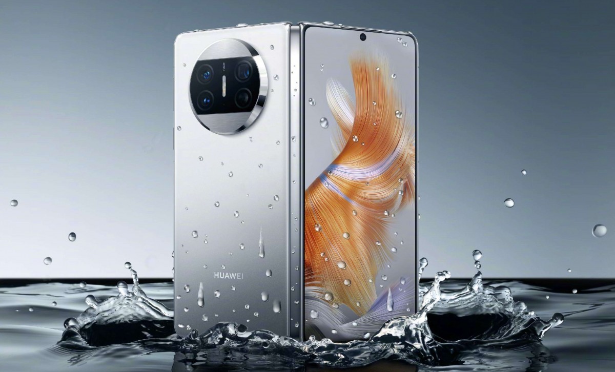 Huawei Mate X3 features ultra-light carbon fibre and aluminium body