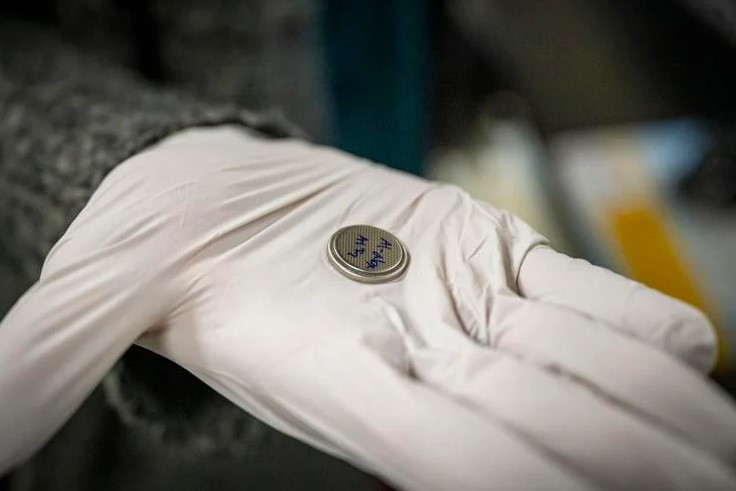 Flow Aluminium under UNM's School of Engineering labs creates fully marketable aluminium batteries