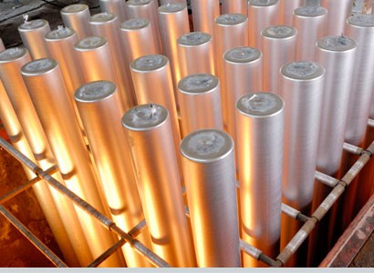 Hindalco Industries cuts its aluminium selling prices in response to LME aluminium price fall