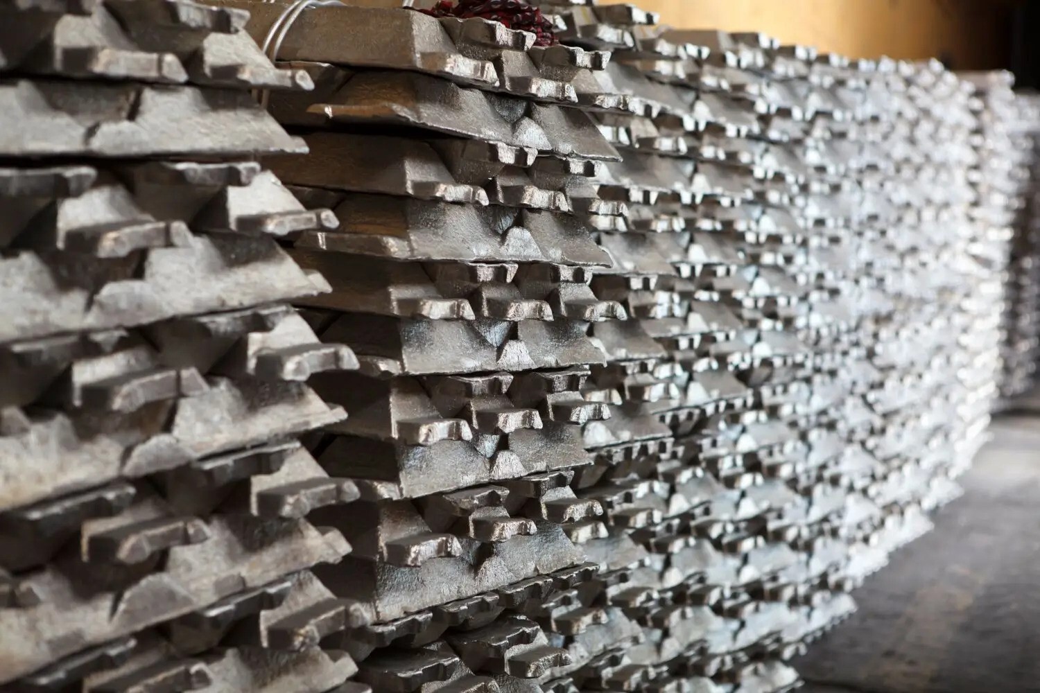 Overview of China's primary aluminium production in May 2025 and forecast for June