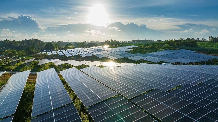 China's energy-intensive industries face 40% green power mandate by 2030