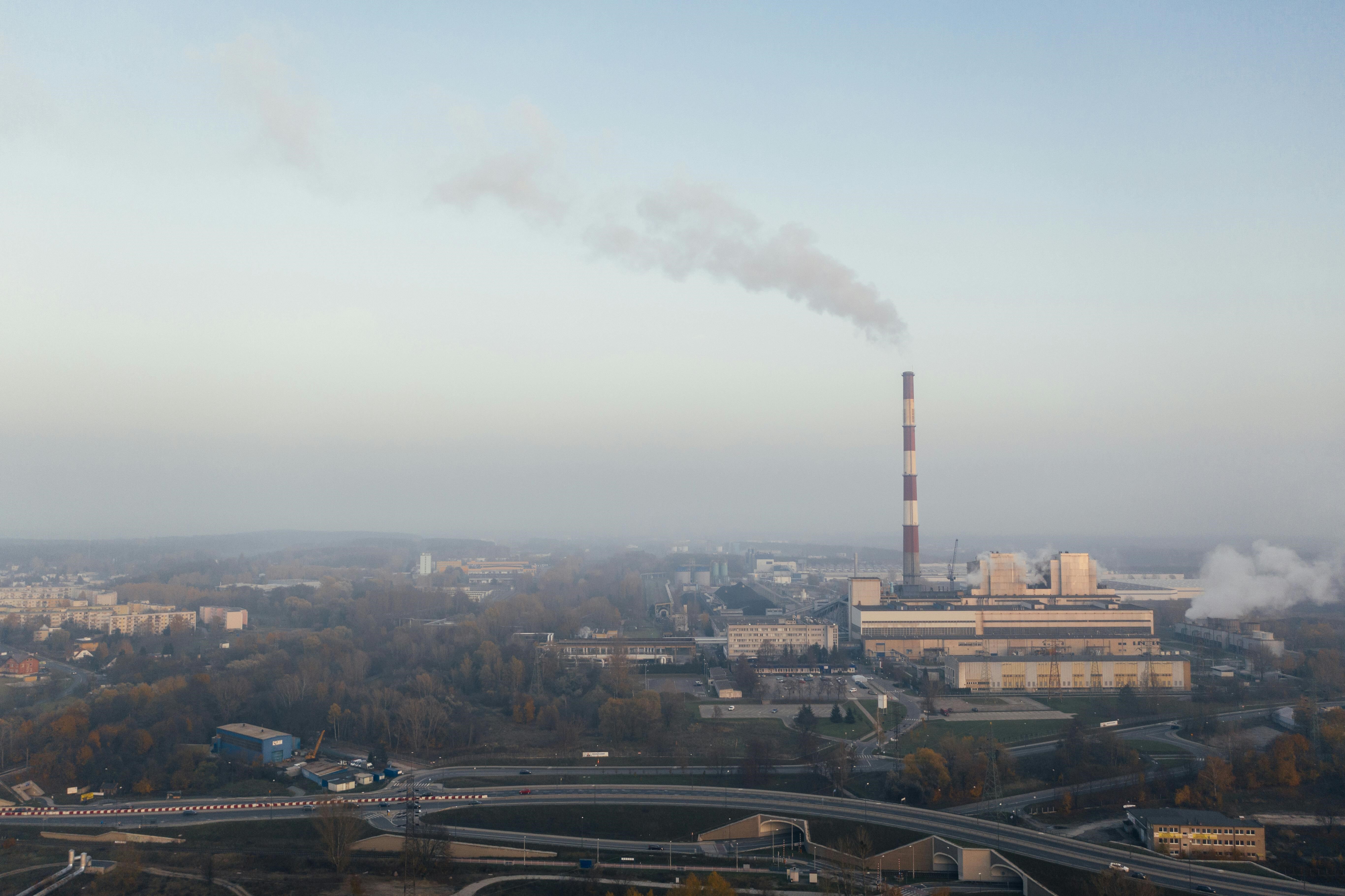Serbia approves national tax for carbon emitters including aluminium from 2026
