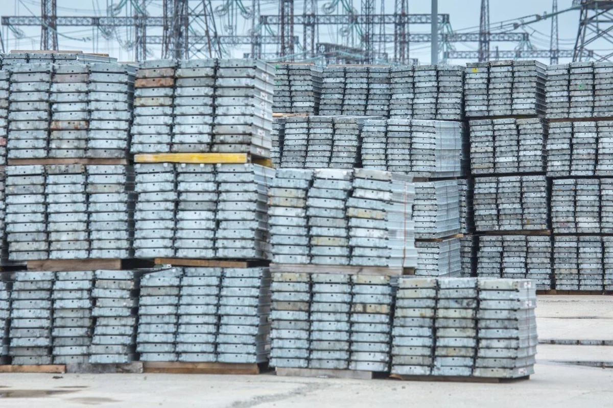 Century Aluminum stock jumps to $45.89, but GuruFocus flags 97% overvaluation