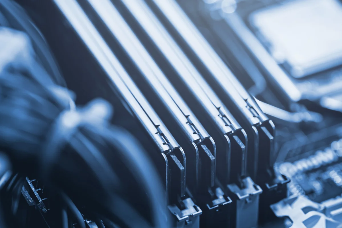 7075 aluminium chassis and heatsink support BotBlox’s 40g SwitchCore module