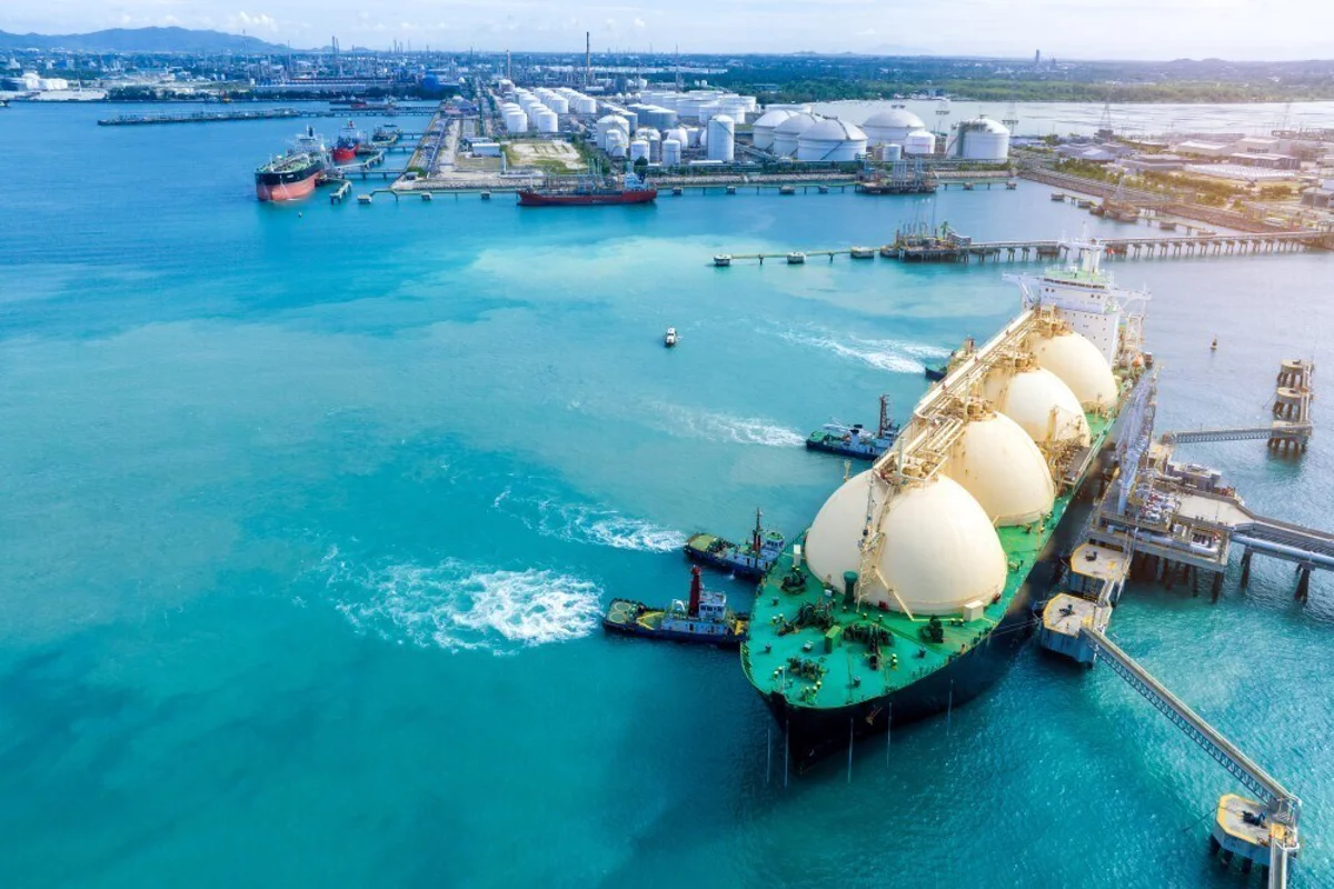 China's LNG imports rebound ahead of summer demand