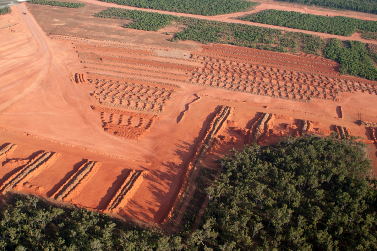 Guinea bauxite drives Ashapura Minechem’s 44% profit in a robust FY2026