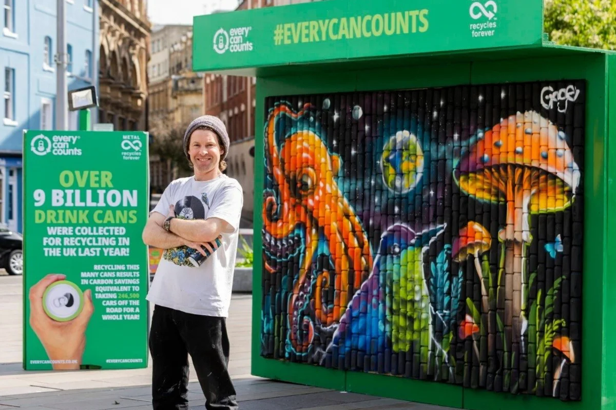 Giant recycling artwork painted live in Bristol city centre