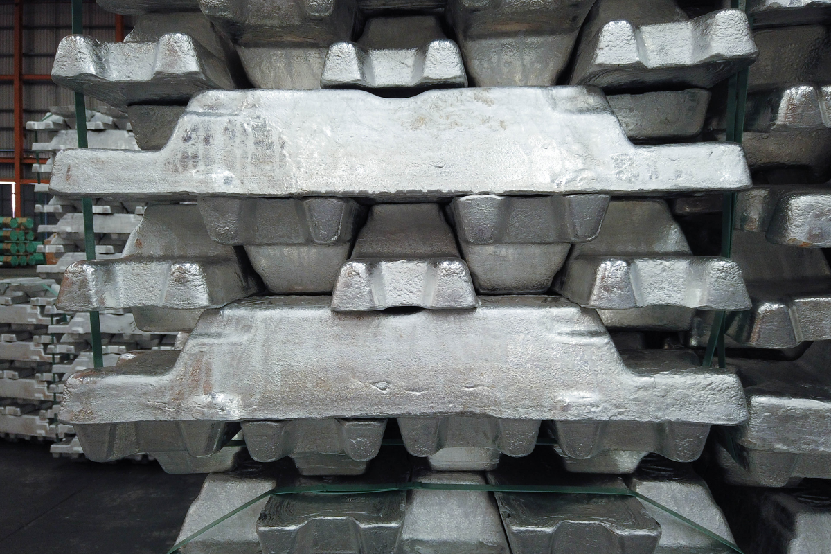 LME aluminium hits 4-year high with cash offer price up 4% amid Hormuz blockade fear