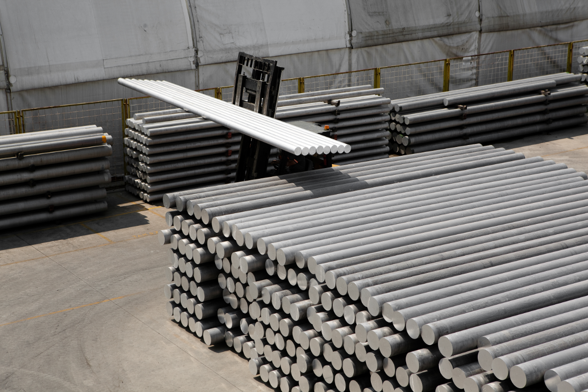 LME aluminium nears 4yr highs: Cash soars nearly 6% as Iran strikes EGA and Alba facilities