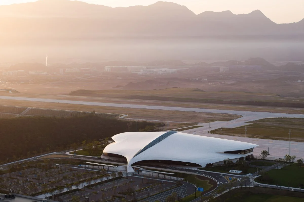 Aluminium-clad terminal defines MAD’s newly finished Lishui airport after 17 years