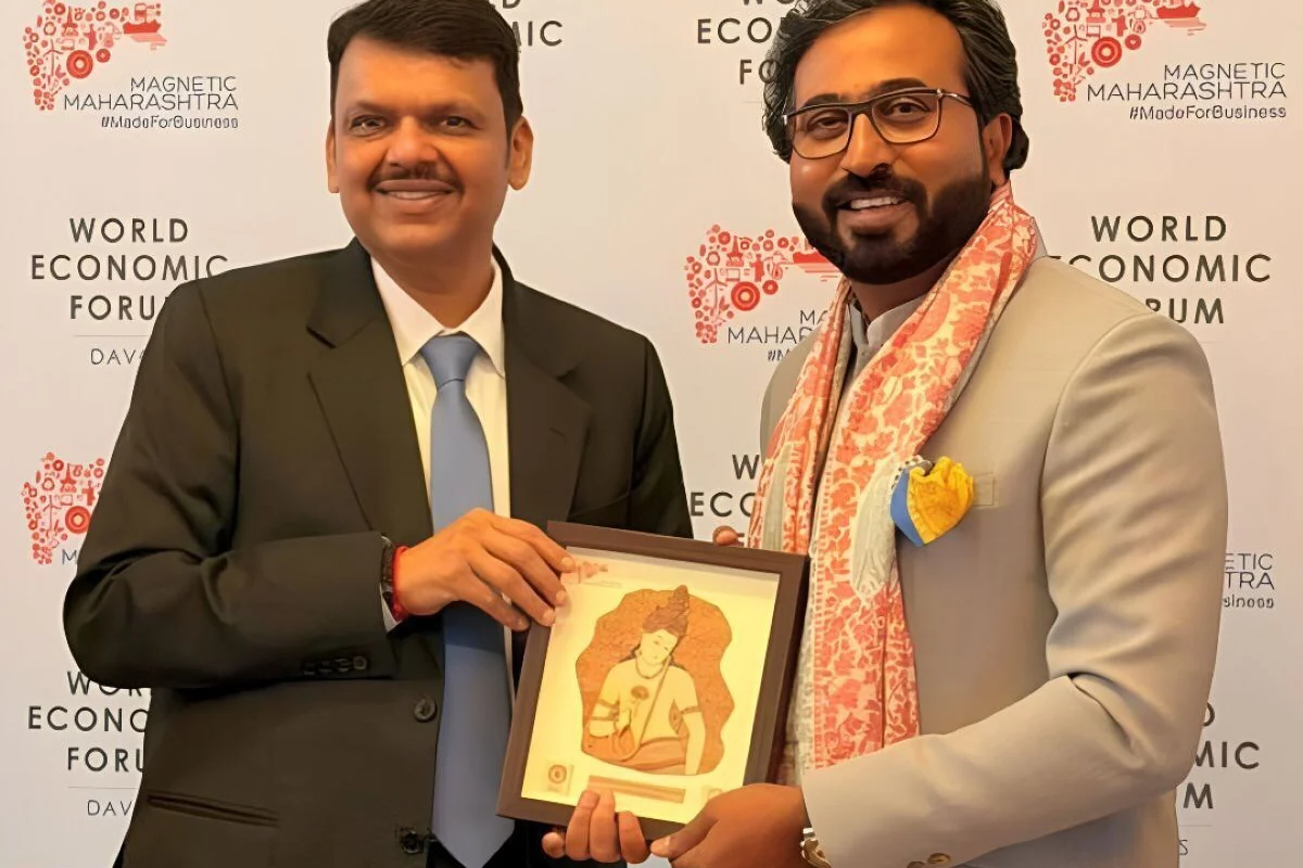CM Devendra Fadnavis praises Bharat Gite for successful execution of 500cr MoU within a year at Davos