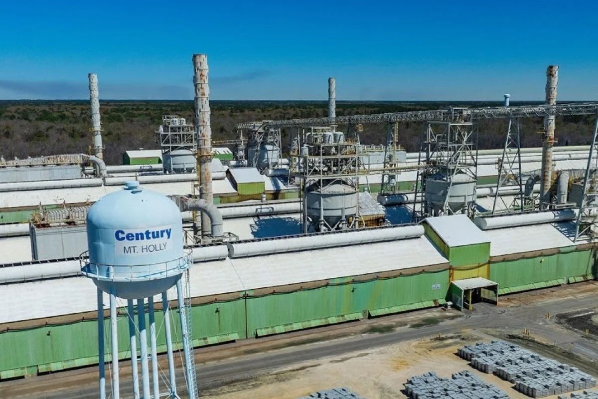 Century Aluminium shares surge $42.85, analysts release their ratings