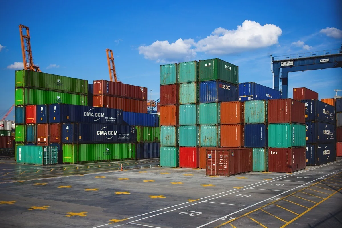 2025 aluminium stock & inventory recap: Comparing Japan’s port stocks with global LME inventory trends, including a look back at 2024