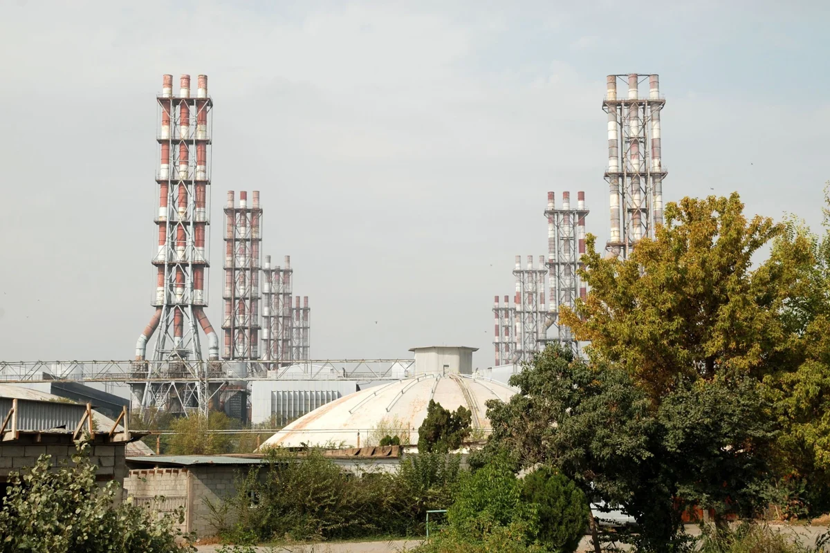 Tajikistan celebrates new aluminium plant and school openings in Tursunzoda