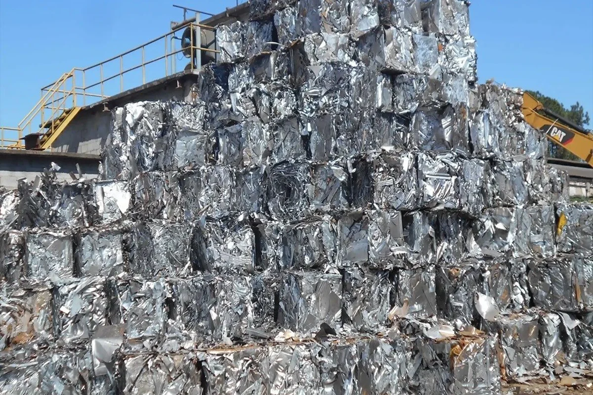 Strong macro expectations continue to provide support, and aluminium prices' high resilience faces a test