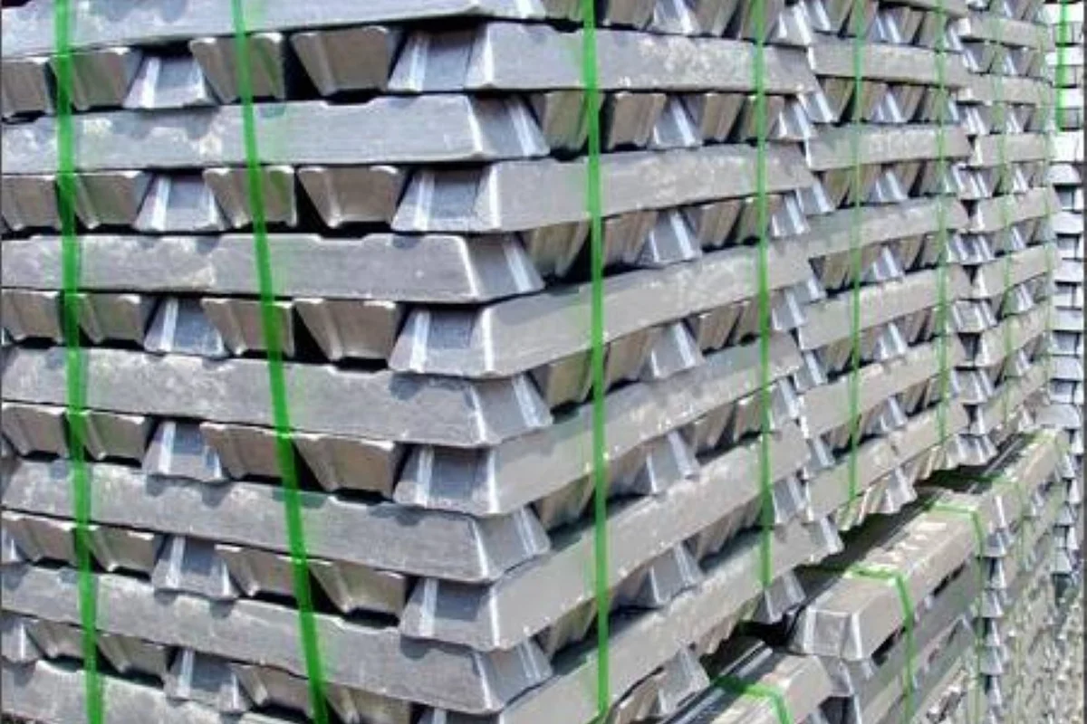 Aluminium fell as China’s primary output rose 0.4% in October