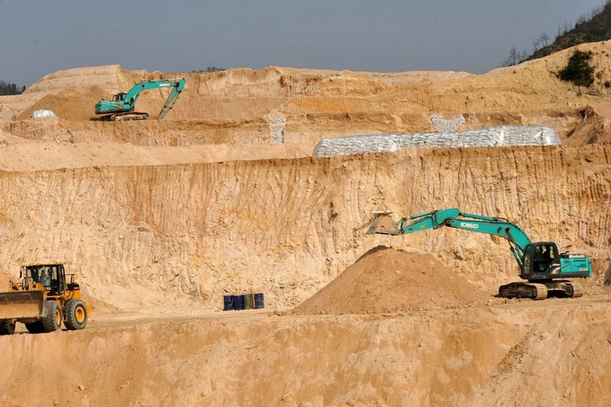 Carmakers rush to secure rare earths before China’s export ban