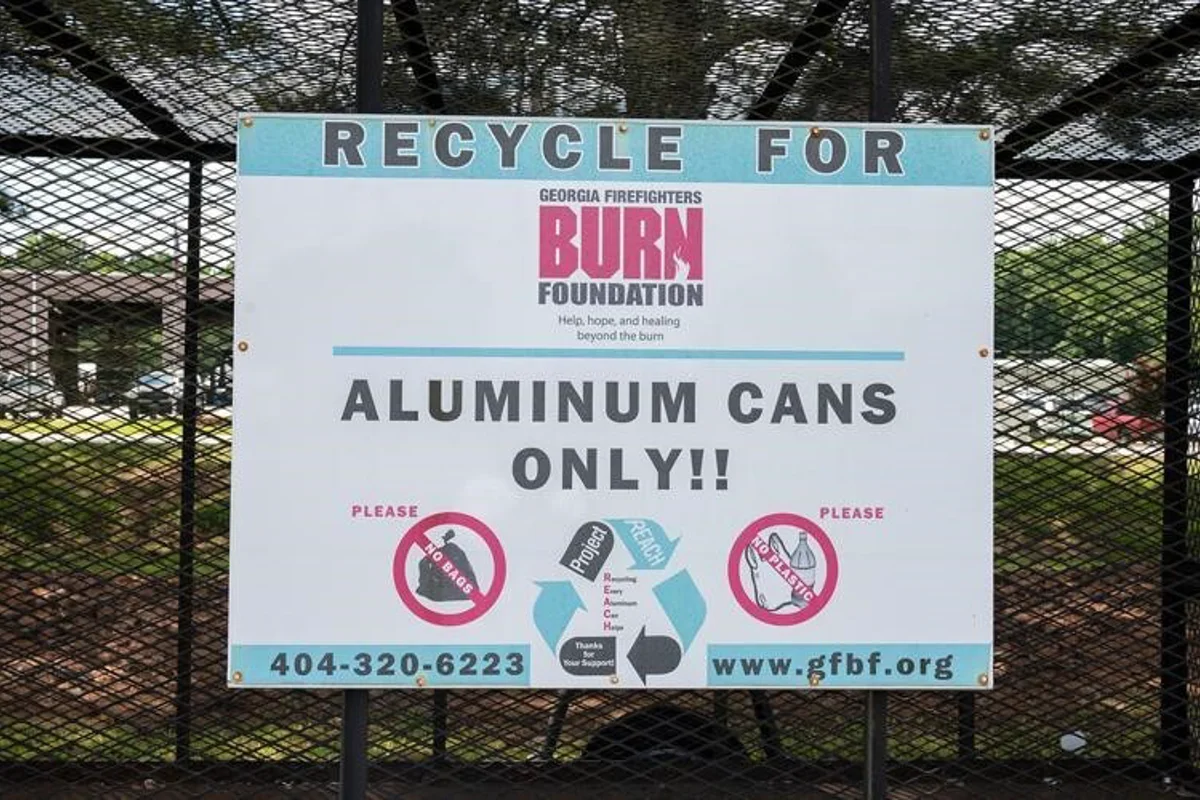 No plastic, only aluminium cans – says Fayette County officials