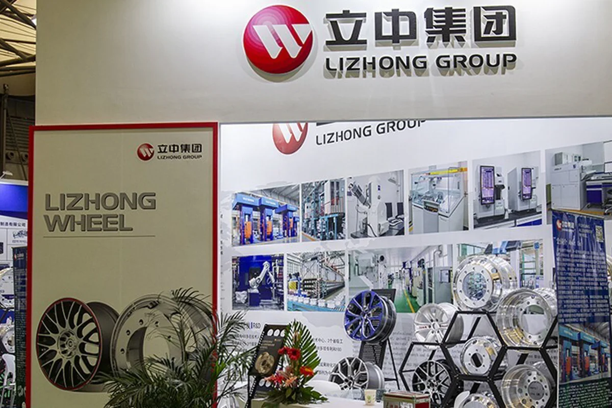 Lizhong rides high in success as two new contracts fuel share price gain by 0.7%