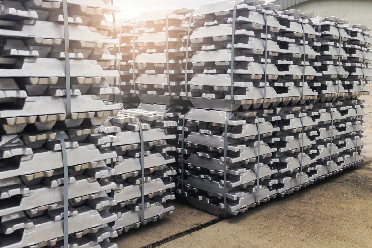 LME aluminium price opens the week with a surge of 1.17%; Live warrants closed at 452,225 tonnes