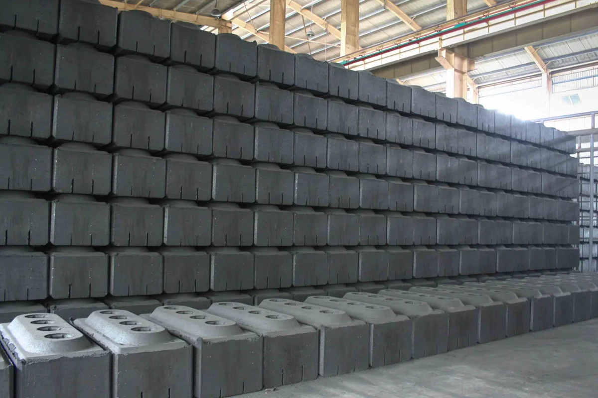 Limited cost support led to a continuous decline in prebaked anode prices in July