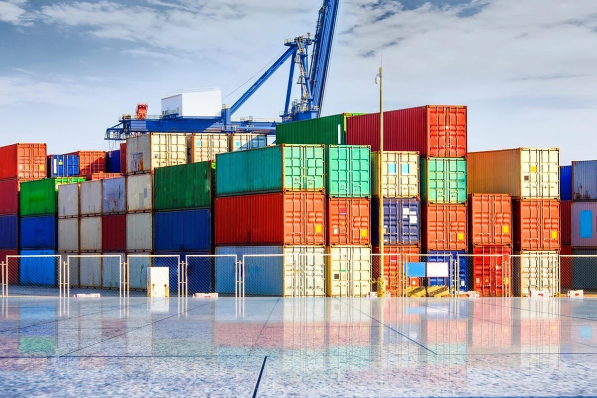 India’s exports hit $824.9 billion in FY25, but aluminium drops 10.79%