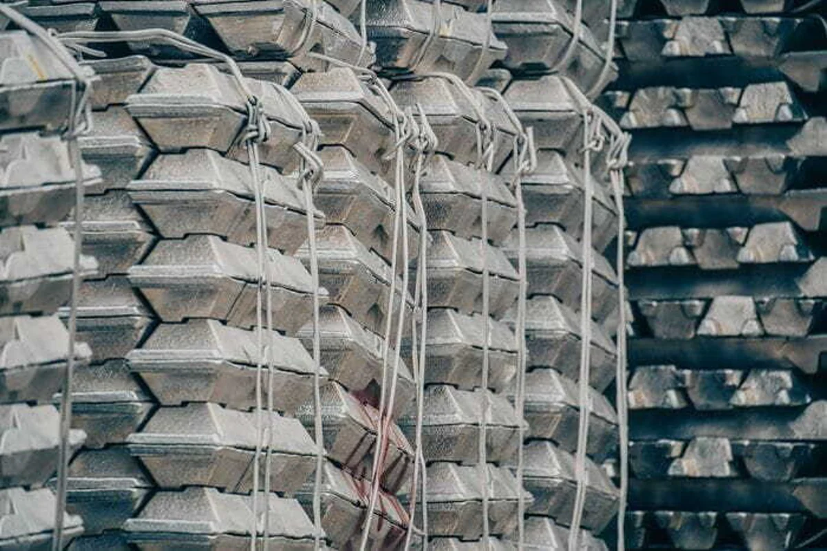 LME aluminium price rallies to a 2-month peak on strong buying sentiment and muted inventory