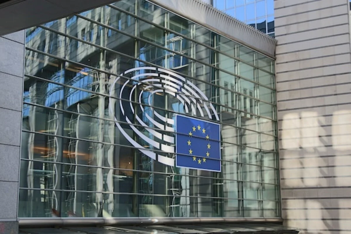 EU targets Russian exports: Aluminium ban and new shipping controls