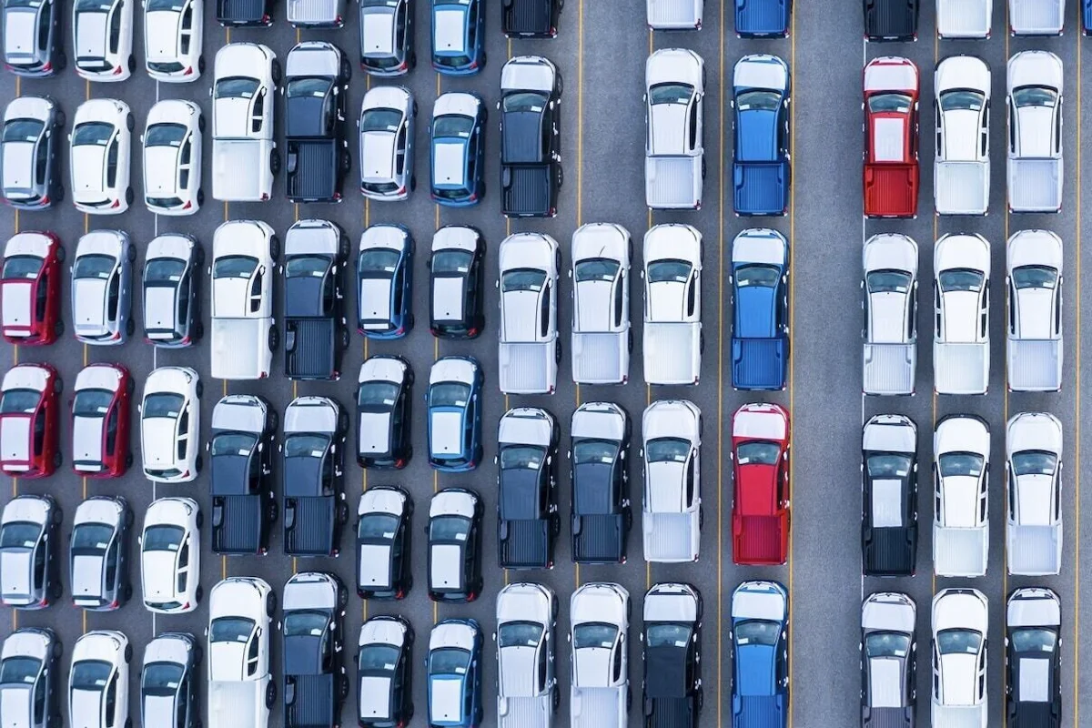 Pressure mounts on EU to ease CO2 cuts for car industry survival