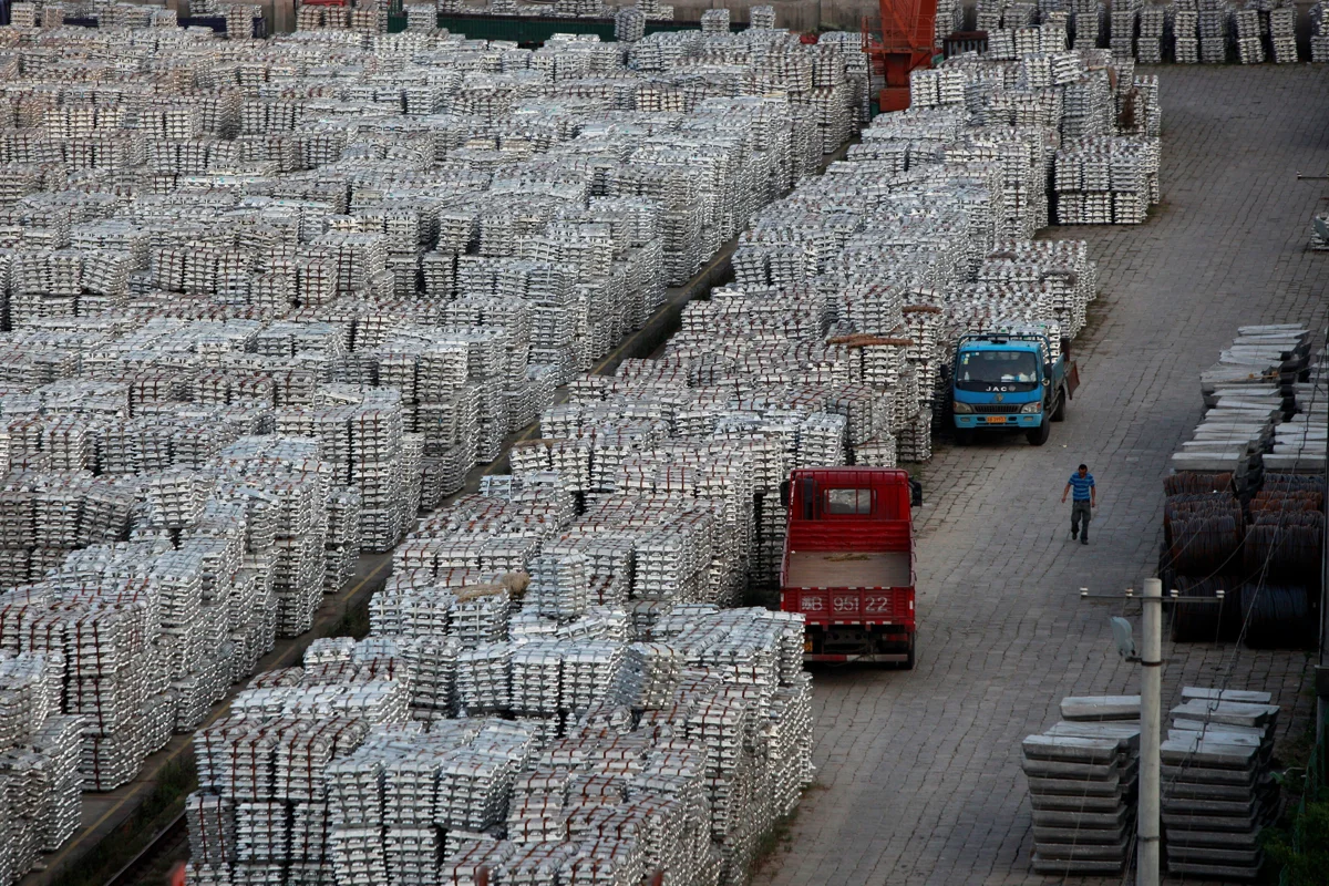 SMM A00 aluminium ingot price declines to RMB20,450/t; Alumina price surges by RMB62/t