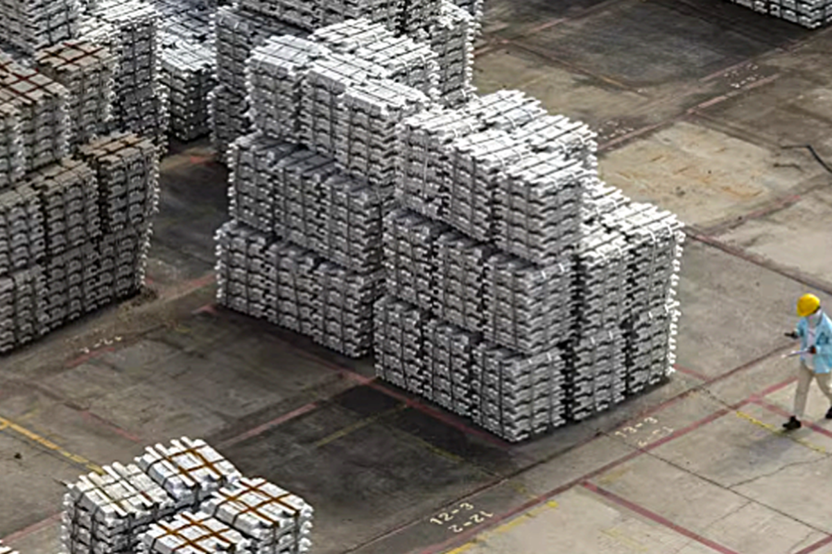 Countdown to winter: Xinjiang aluminium smelters delay alumina stockpiling amid price surge