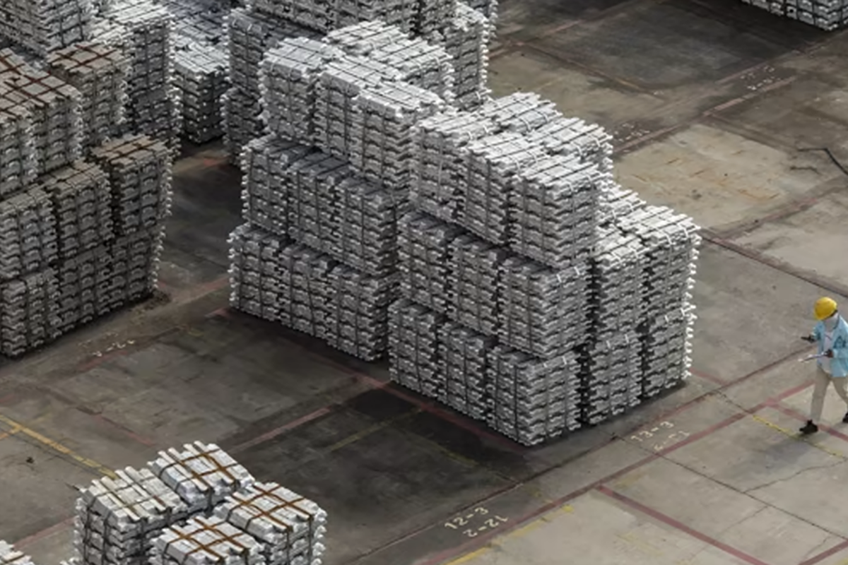 China’s A00 aluminium ingot price experiences downward trend by RMB 170/t today but surges by RMB 460/t M-o-M