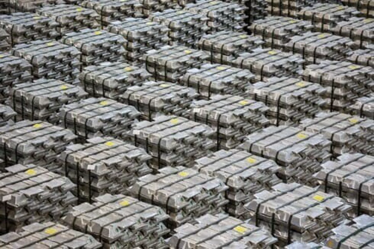 China’s A00 aluminium ingot price loses RMB250/t through the week; Imported bauxite price from Guinea gains US$1/t overnight