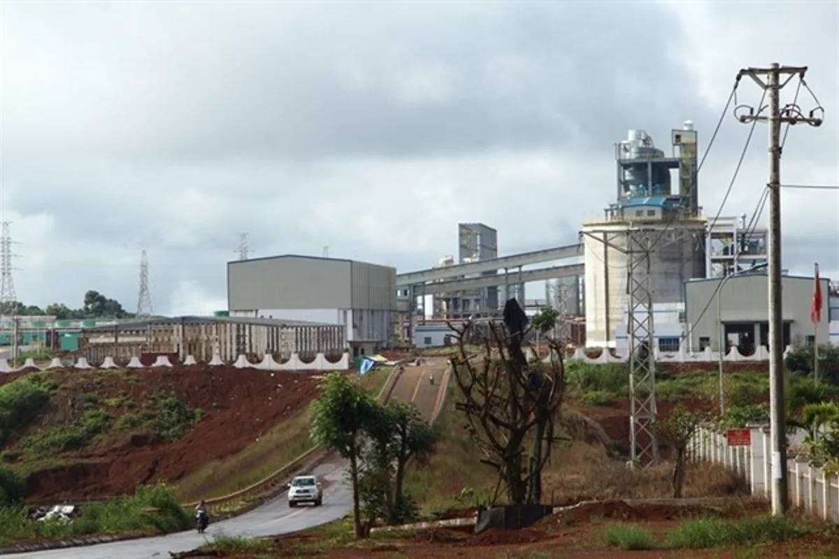 Vinacomin plans to explore key bauxite-alumina-aluminium projects in the Đắk Nông Province