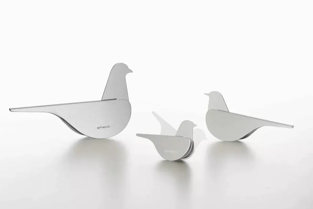 Emeco presents Birds by Yun Li made of recycled aluminium sheets
