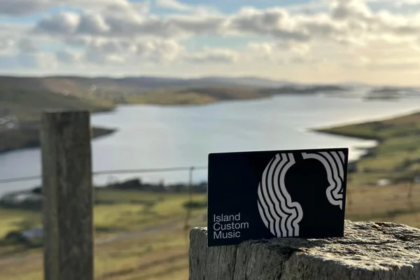 Island Custom Music receives £3000 grant to evolve its sheet music presented in aluminium frames