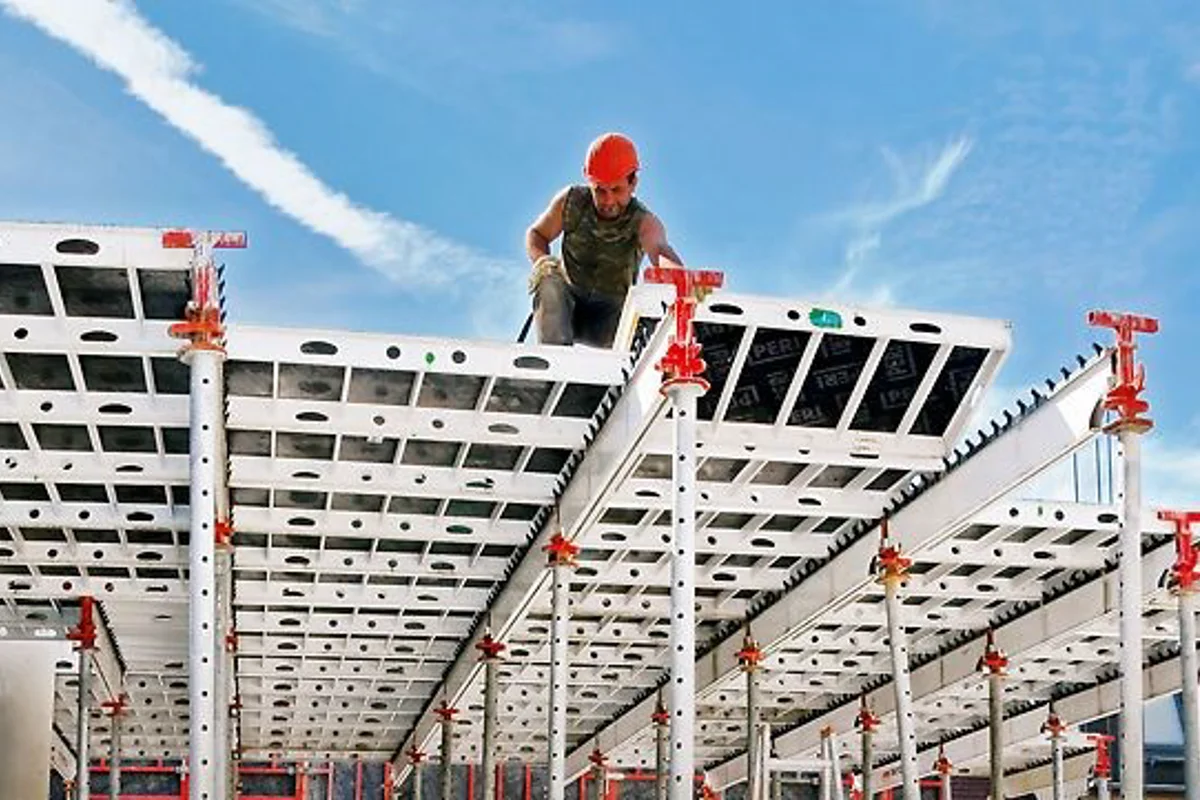 Azizi Developments ropes formwork specialist Peri for the Beachfront project