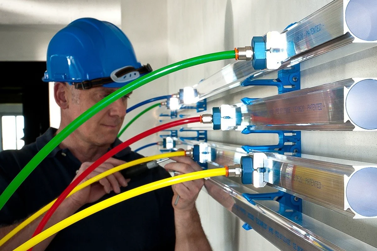 Teseo provides aluminium piping for compressed air and fluid distribution system