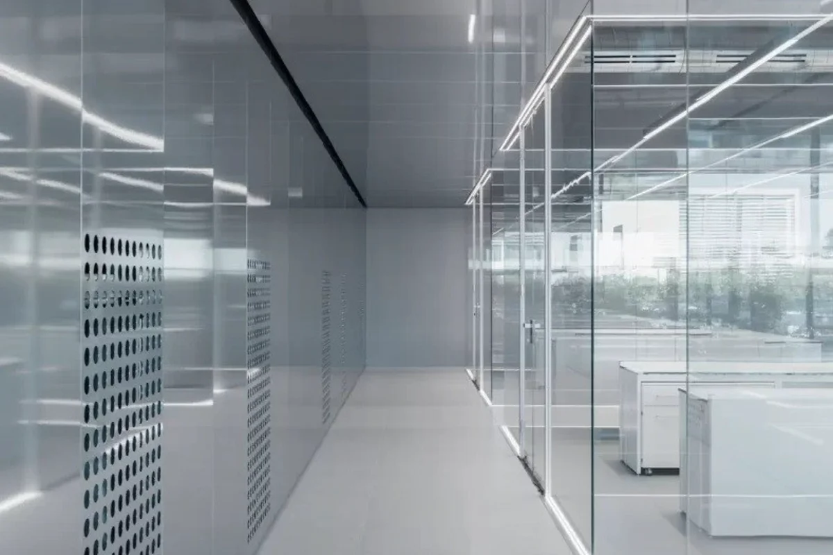 Diatech Pharmacogenetics gets an innovative makeover with reflective aluminium surface