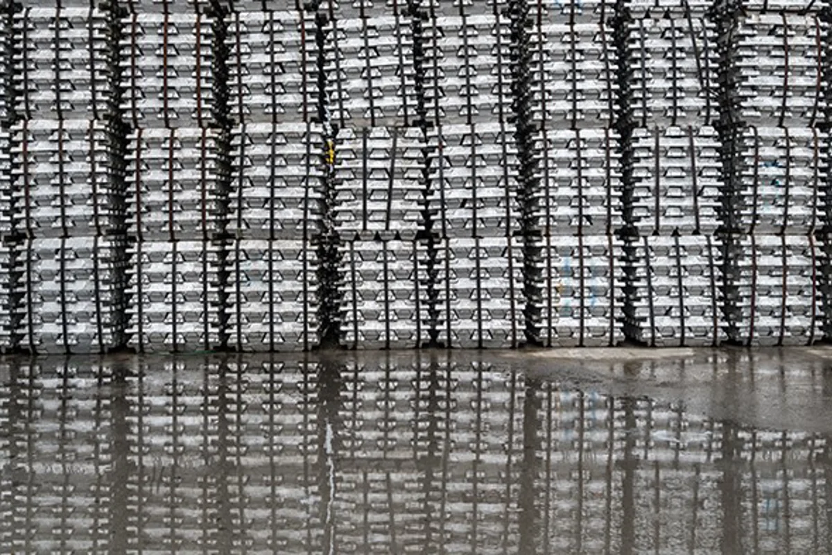 A00 aluminium ingot price in China shrinks by RMB90/t to hover below RMB19000/t