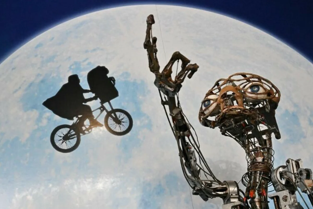 Steven Spielberg's masterpiece ET aluminium model sells off at $2,560,000
