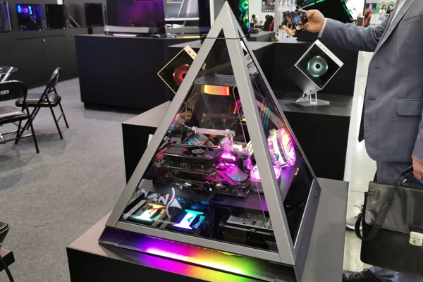Azza introduces Pyramid 804M with perfect airflow system