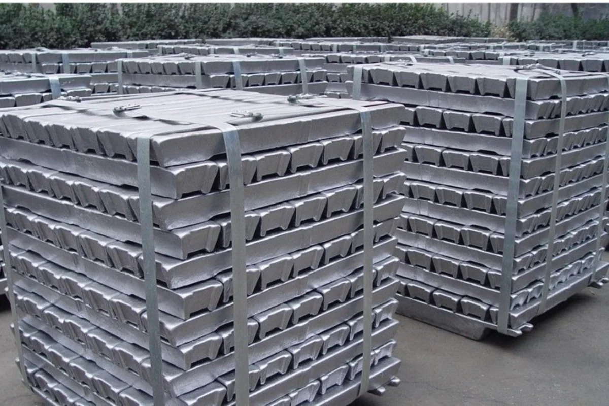 Alumina spot price in China sheds RMB3/t marking eighth day of fall; A00 aluminium ingot price plunges by RMB310/t